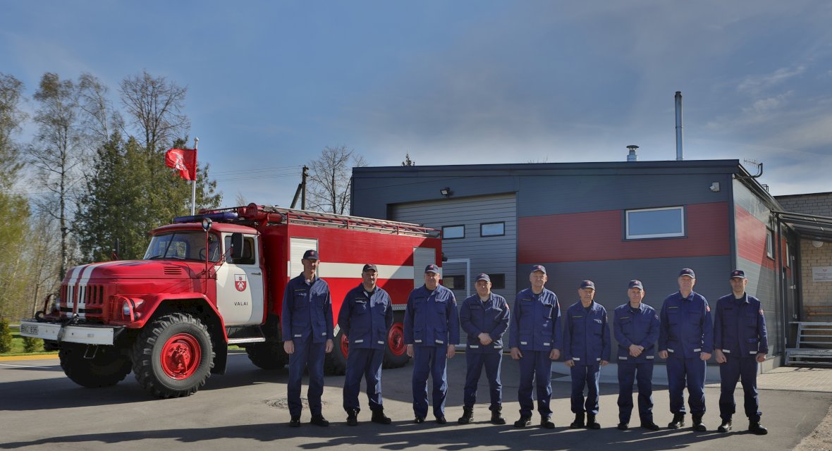 Ukmergės rajono savivaldybės Valų komandos ugniagesiai budės naujoje gaisrinėje