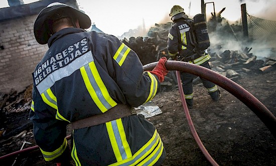 Valstybės biudžete vis nerandama lėšų savivaldybių ugniagesių viršvalandžiams apmokėti