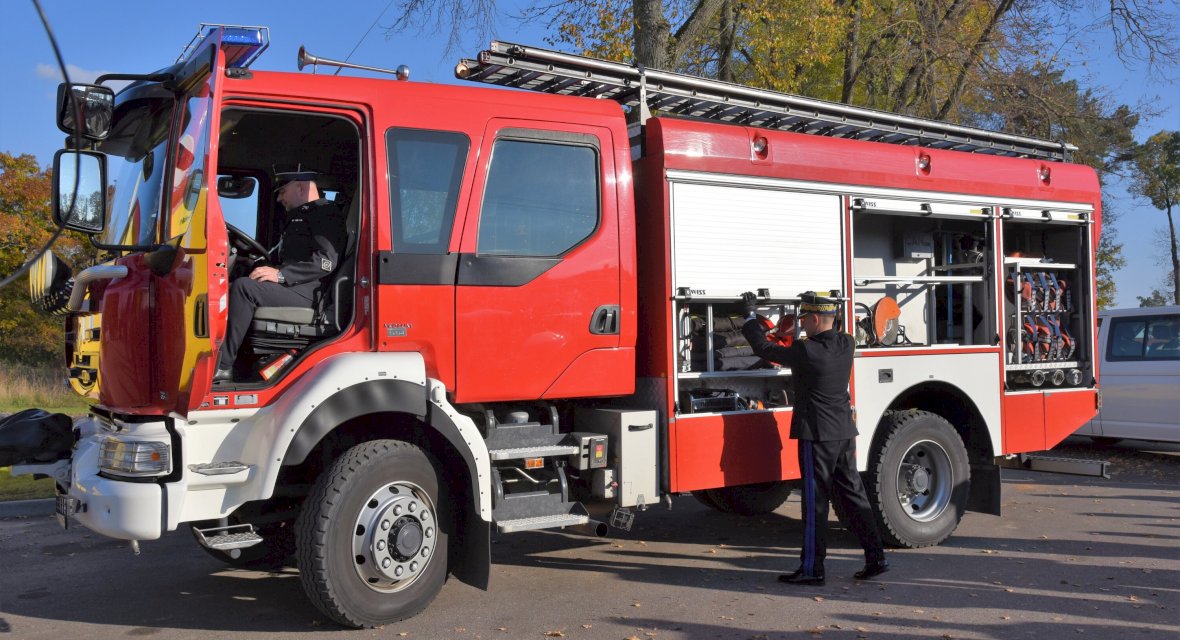 Dovana gyventojams – gaisrinis automobilis