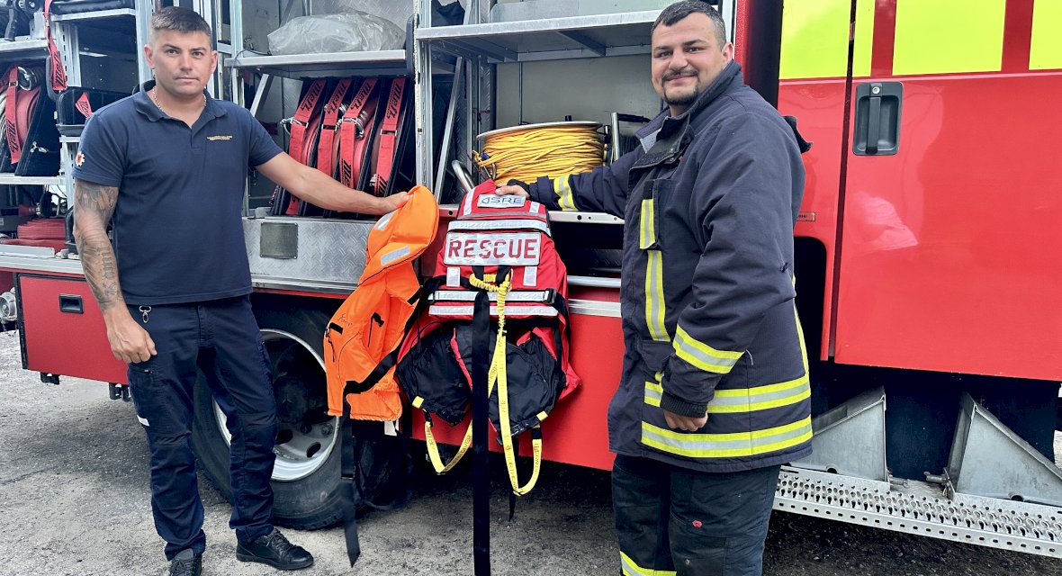 „Esame pasirengę padėti bet kurią akimirką“ – pokalbis su Vilniaus rajono ugniagesiais
